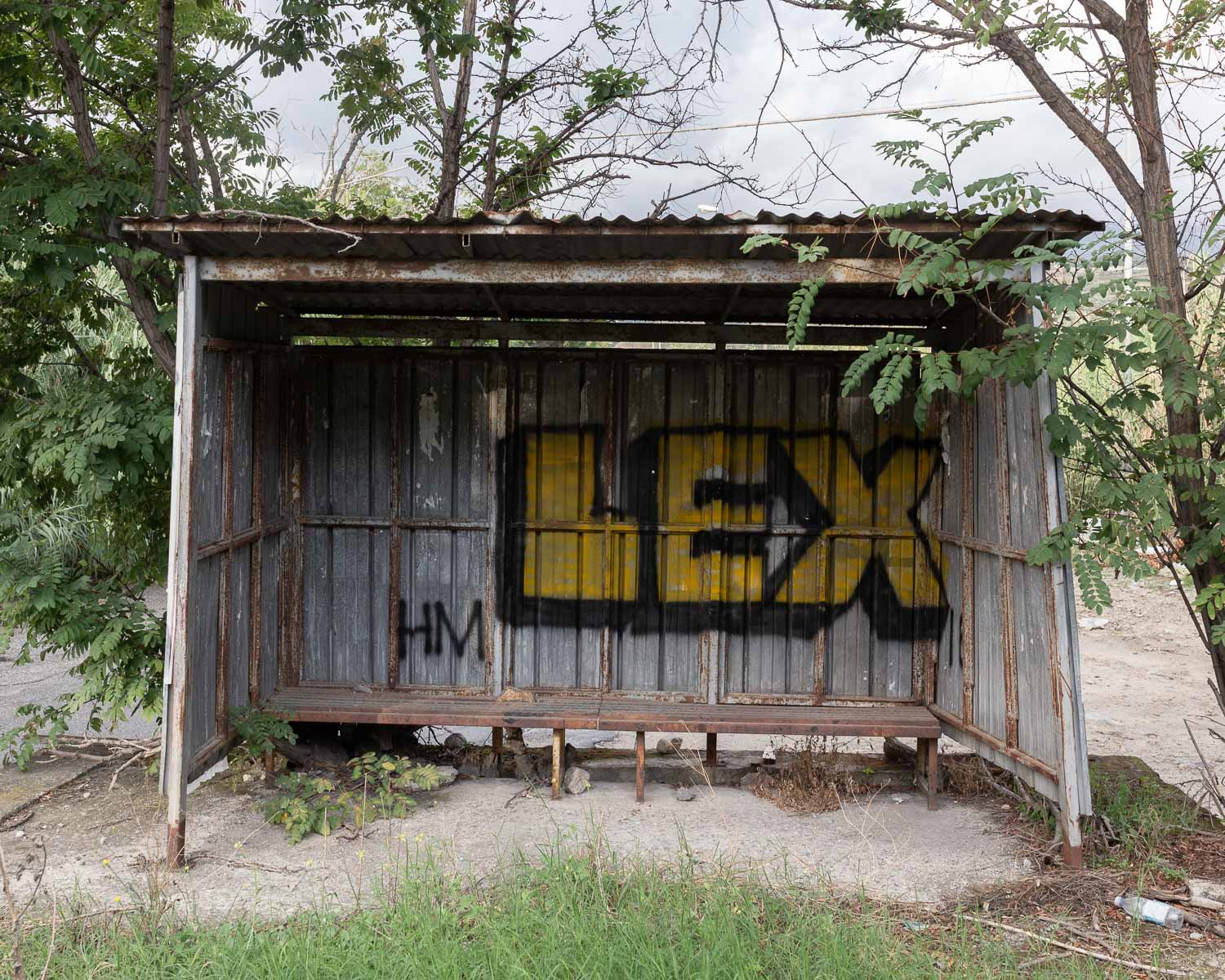 Fermata del Bus nei pressi di Davoli (CZ) - Progetto SS106 lungo la costa Jonica - Filippo Armonio Fotografo