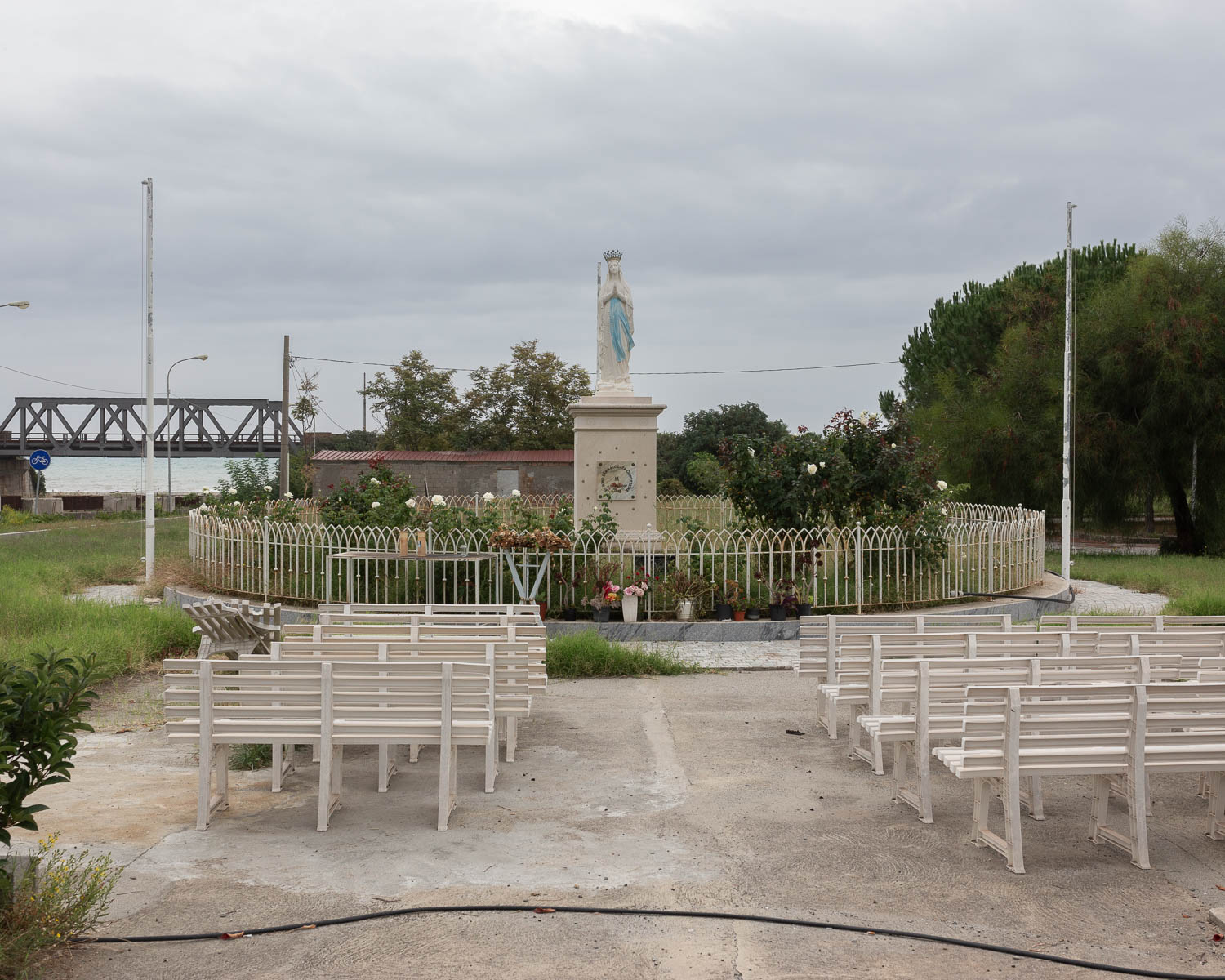 Madonna di Lourdes nel centro abitato di Ferruzzano (RC) - Progetto SS106 lungo la costa Jonica - Filippo Armonio Fotografo