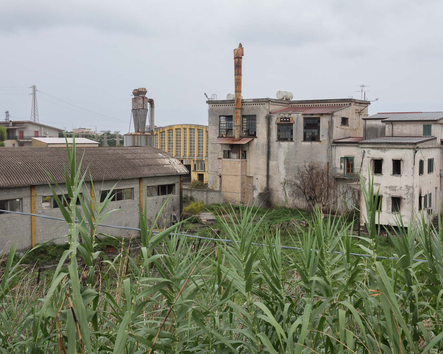 Fabbrica abbandonata a Bovalino (RC) - Progetto SS106 lungo la costa Jonica - Filippo Armonio Fotografo